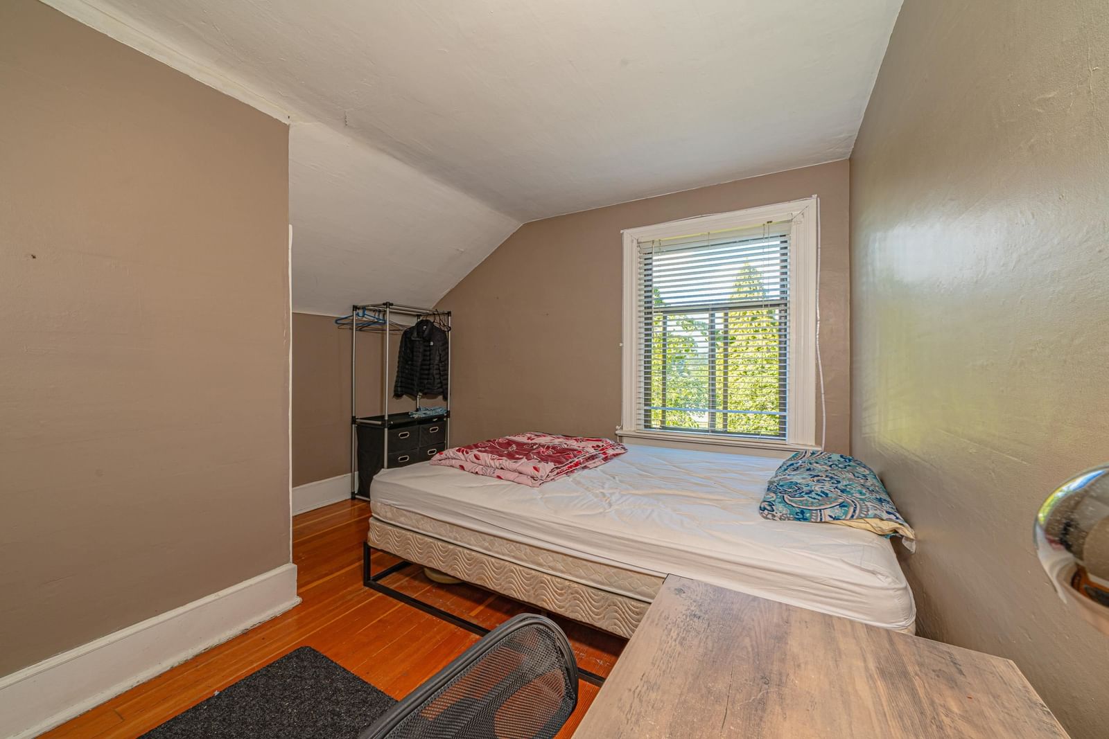Listing Image 23