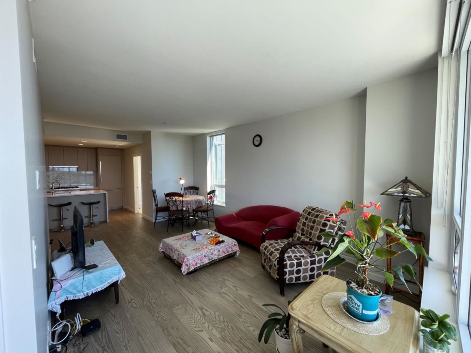 Listing Image 5