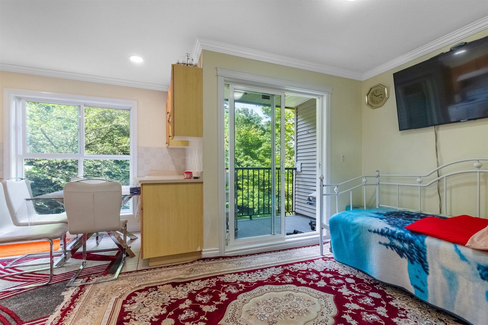 Listing Image 5