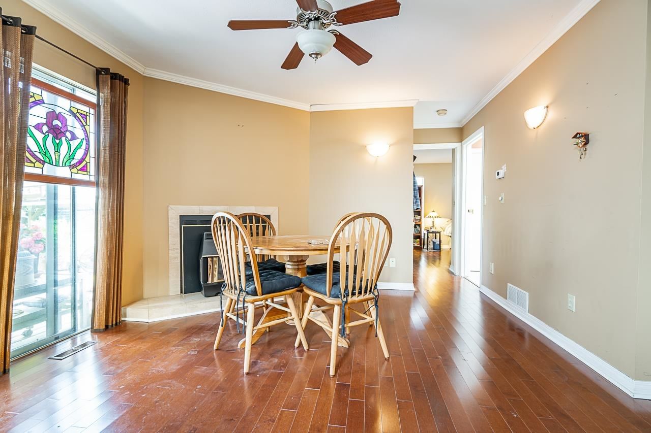 Listing Image 17