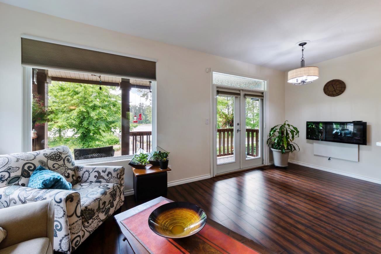 Listing Image 11