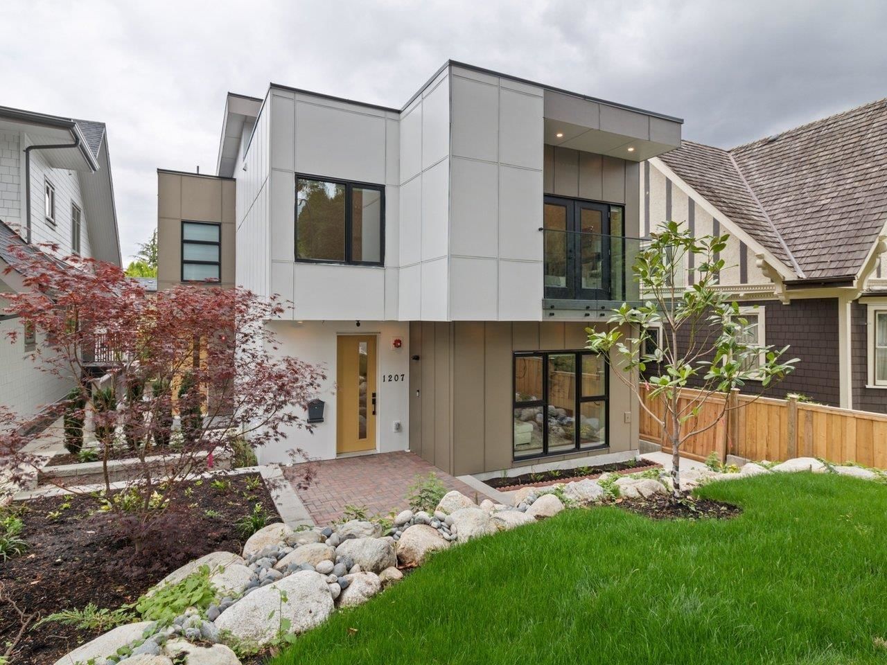 Listing Image 1