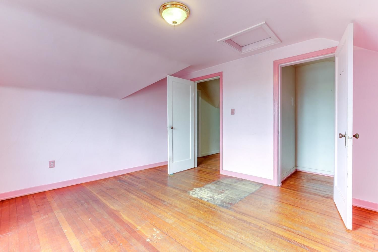 Listing Image 18