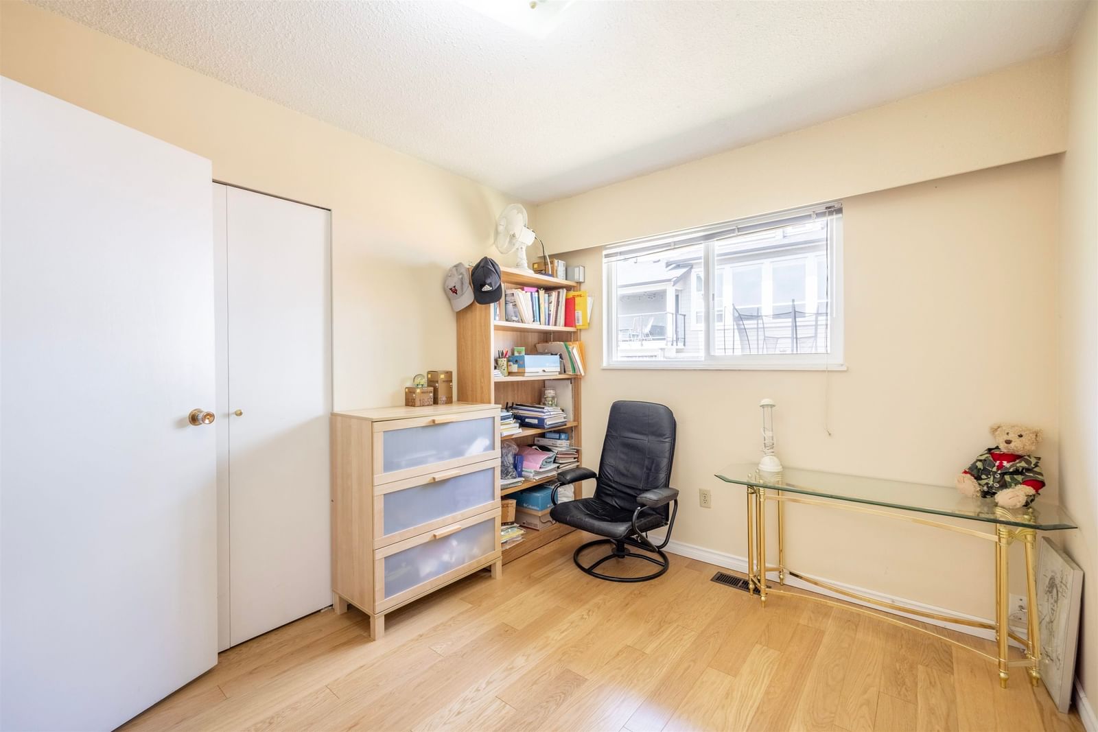 Listing Image 23