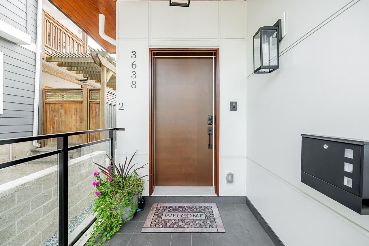 Listing Image 4