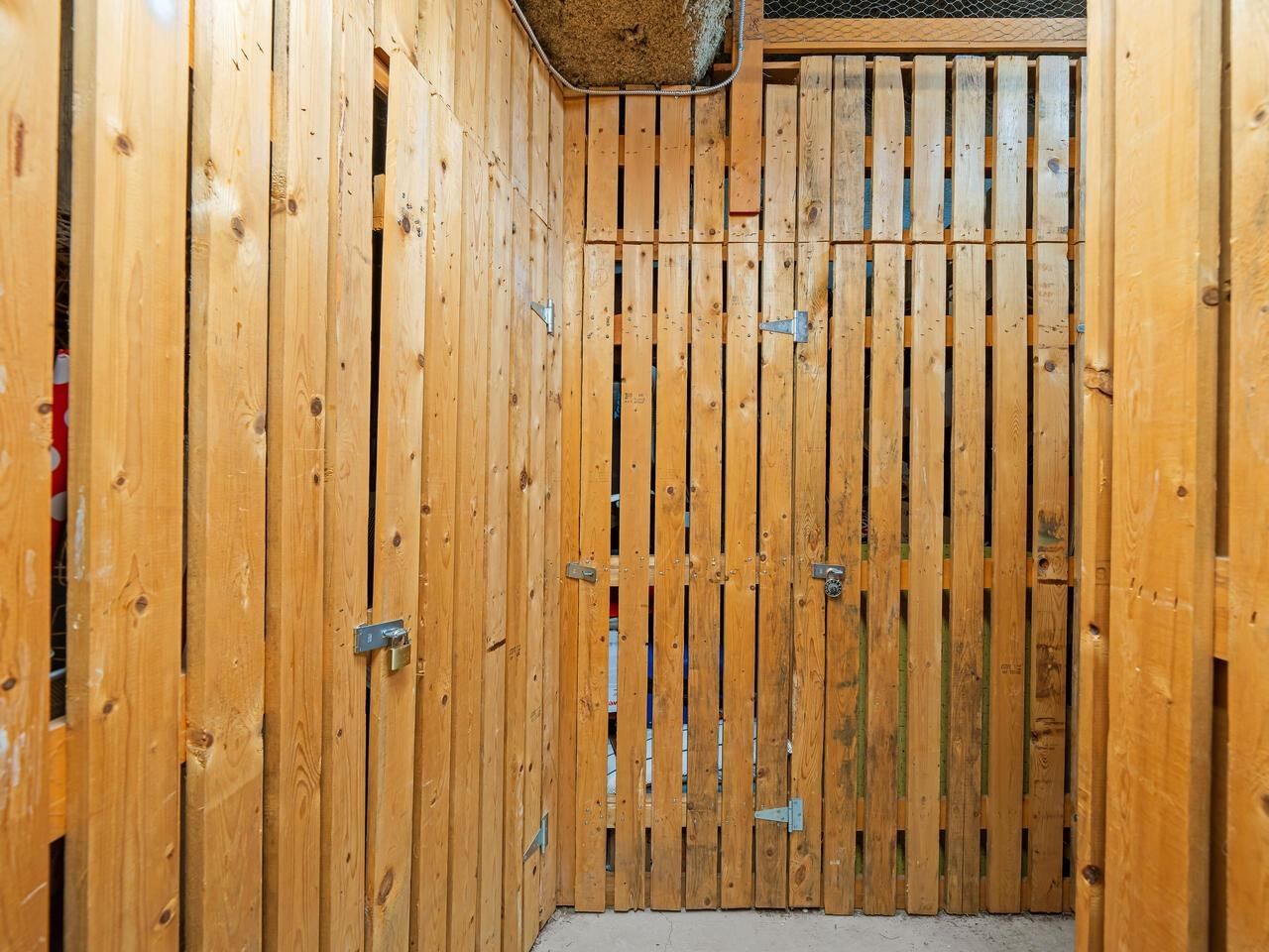 Listing Image 17