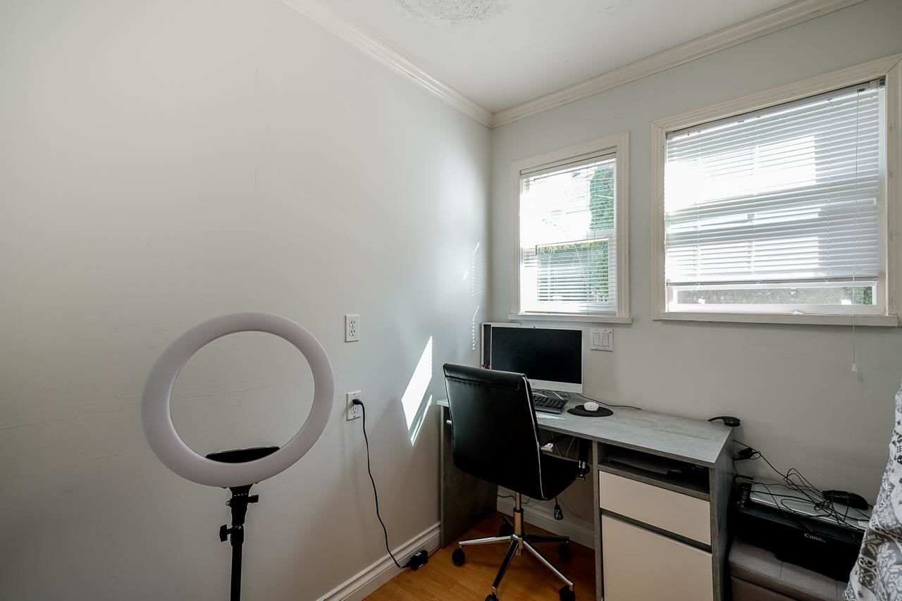Listing Image 17