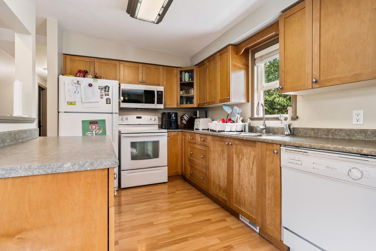 Listing Image 13