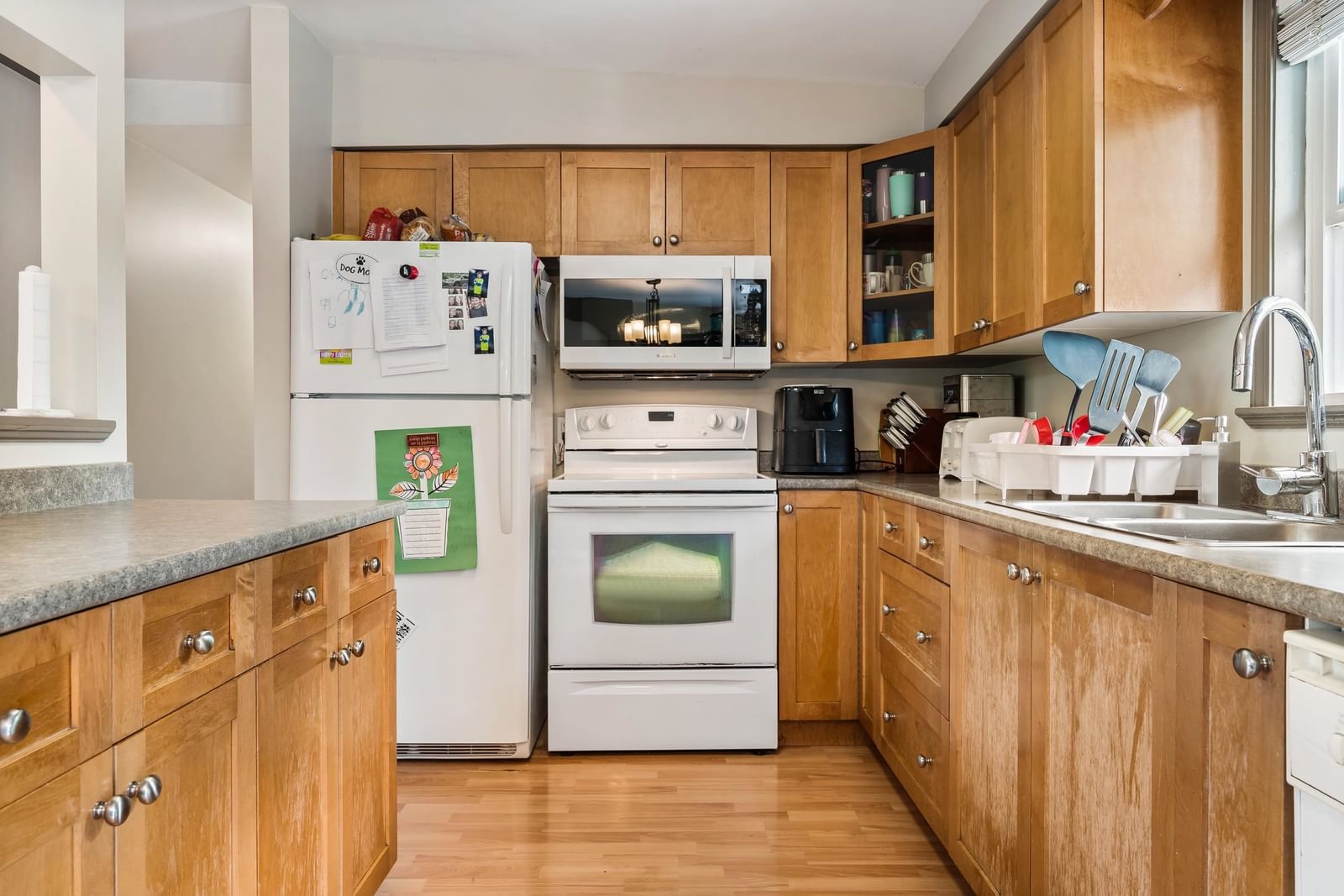 Listing Image 14