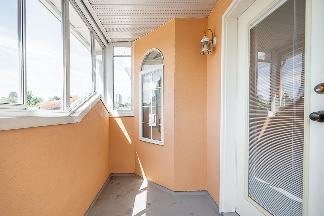 Listing Image 23