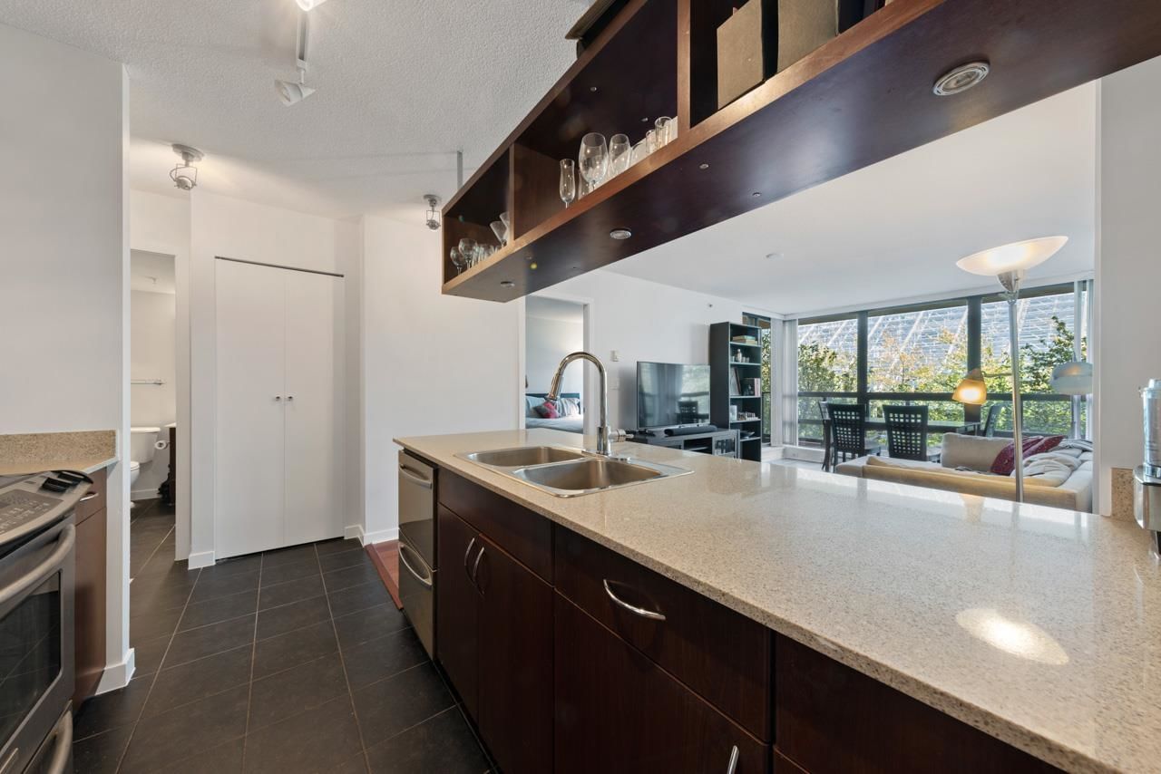 Listing Image 12