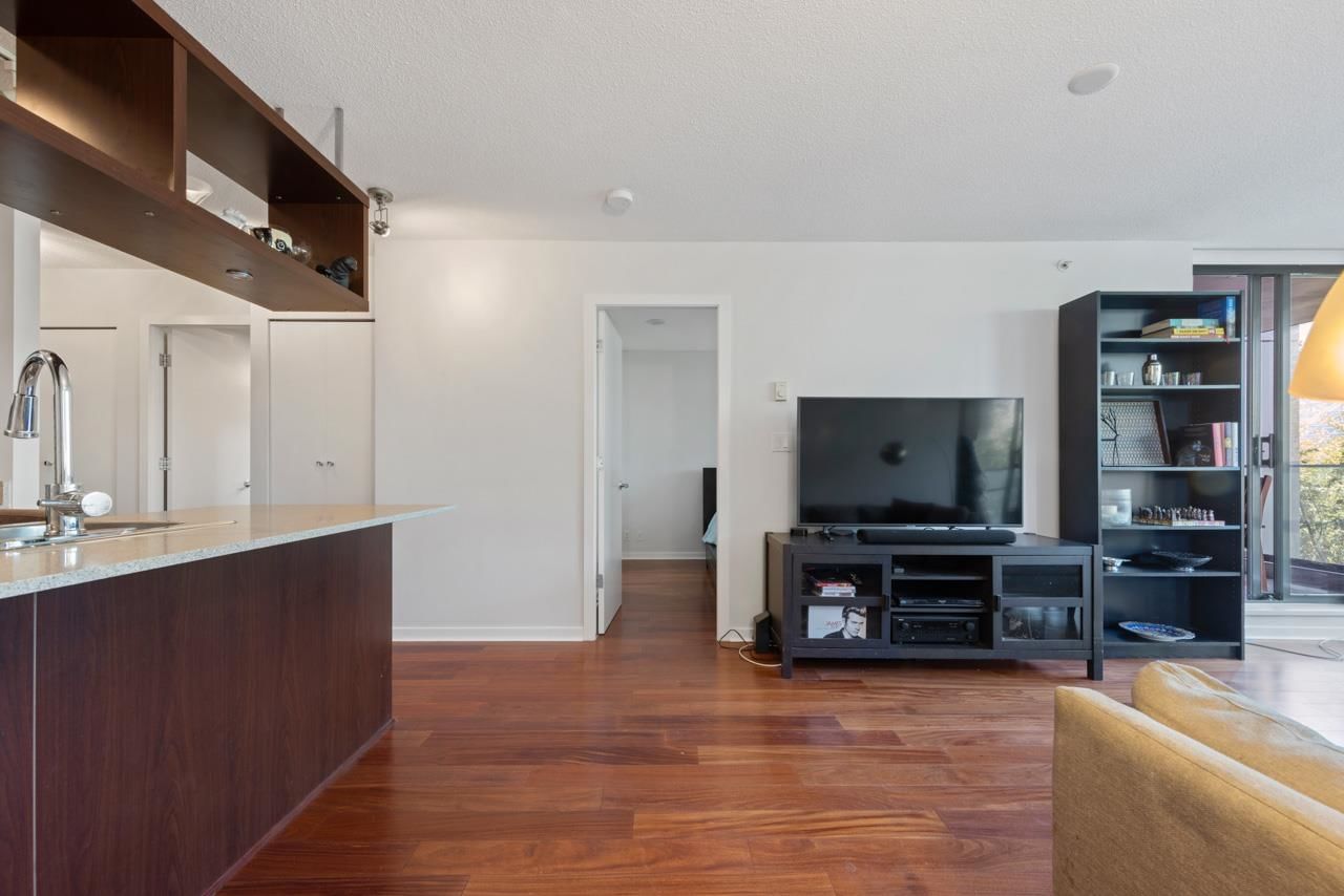 Listing Image 14