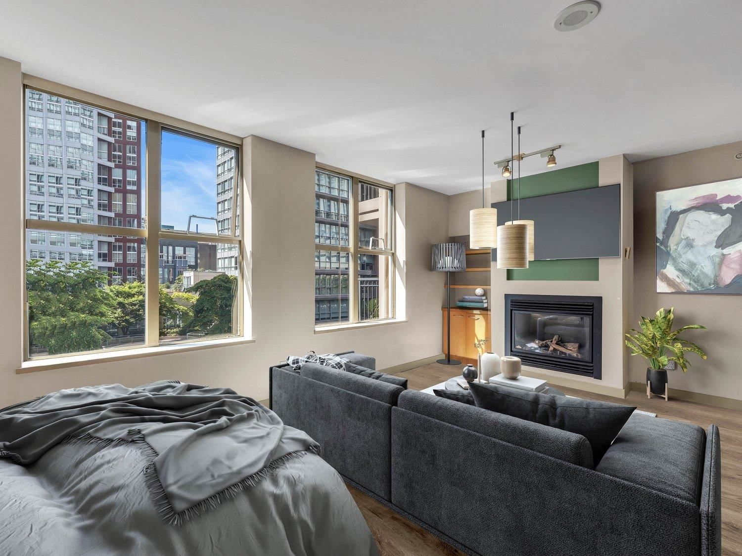 Listing Image 1