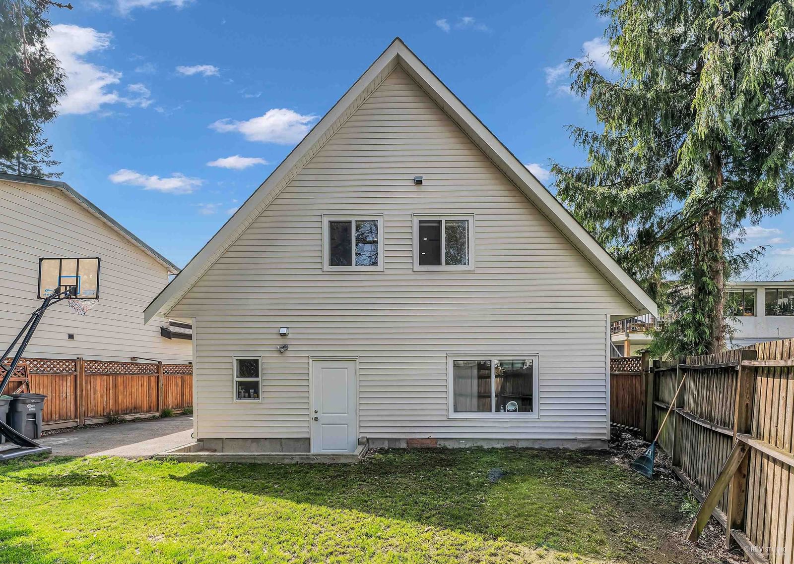 Listing Image 29