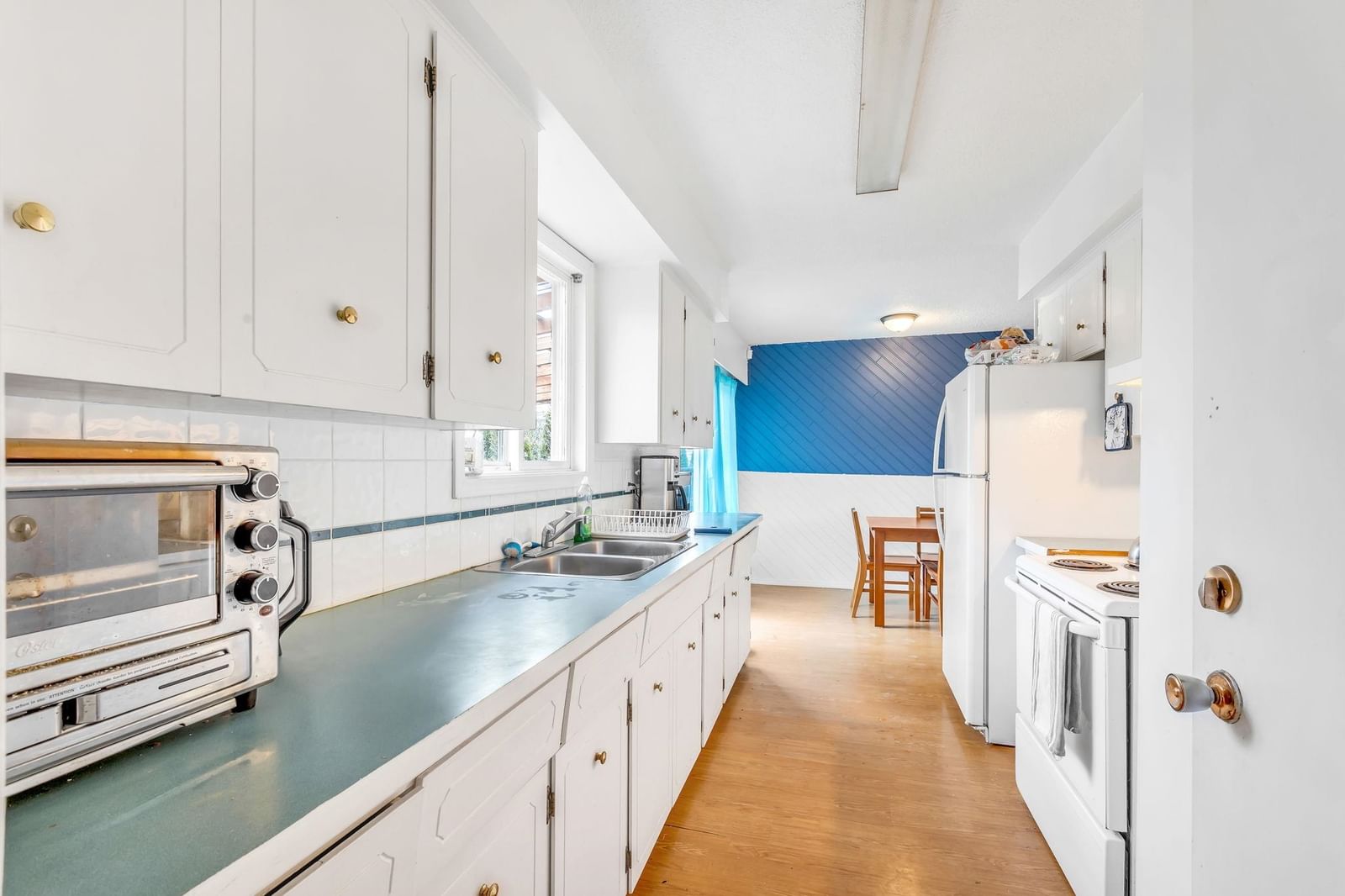 Listing Image 13