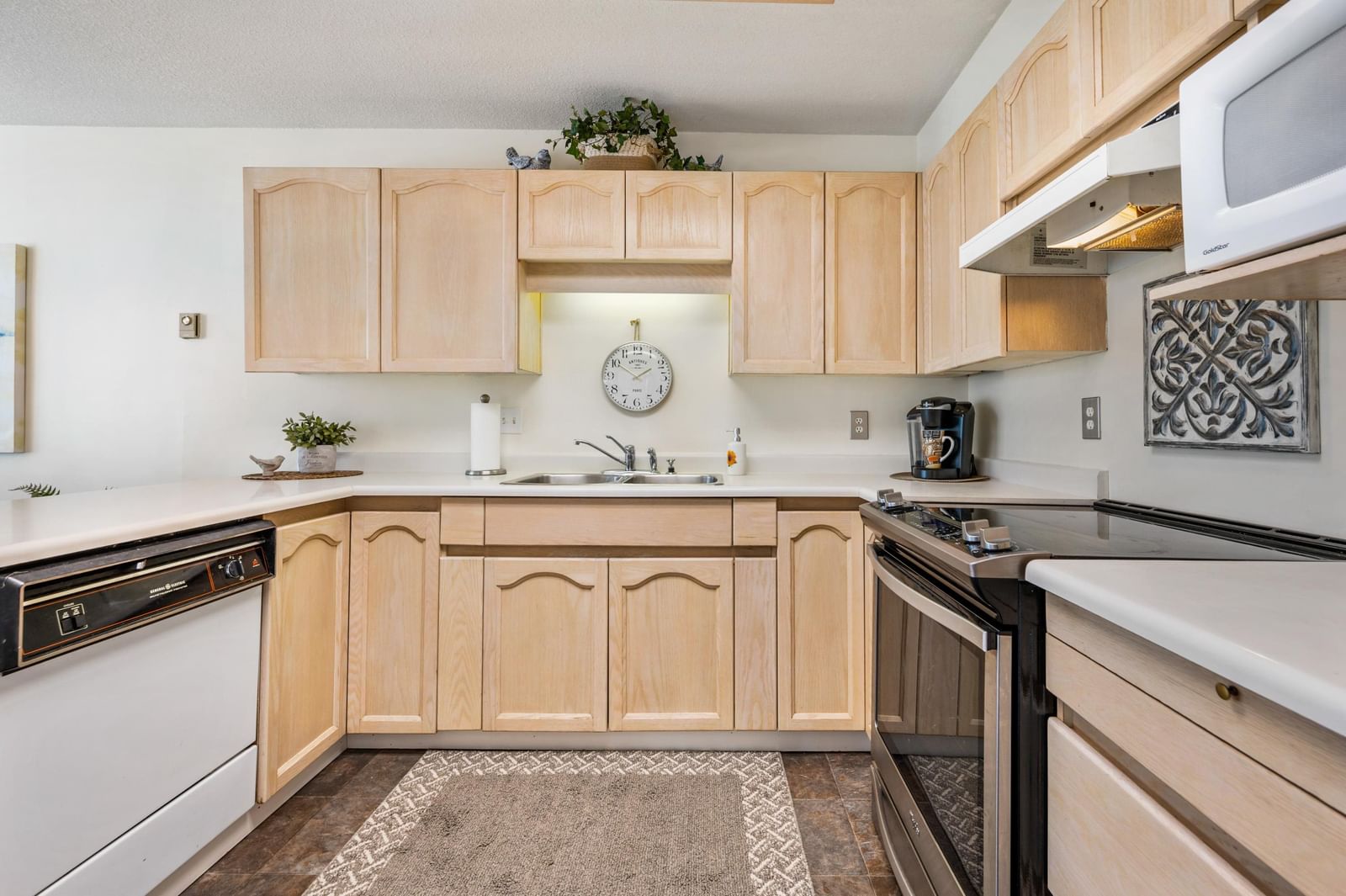 Listing Image 18