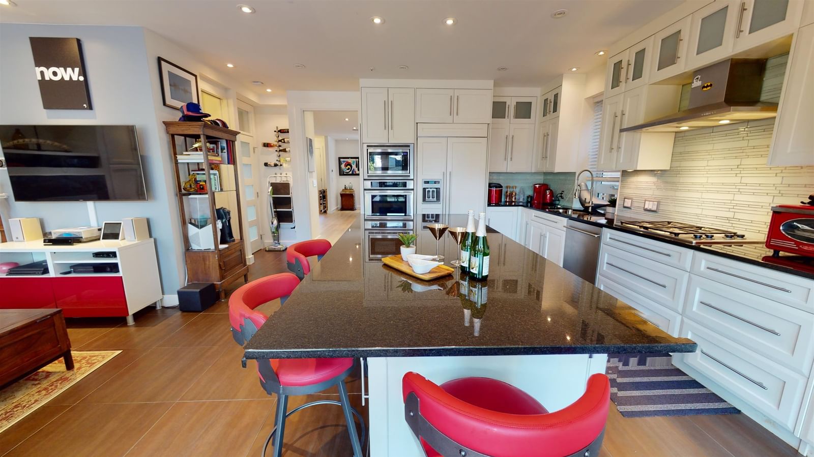 Listing Image 11