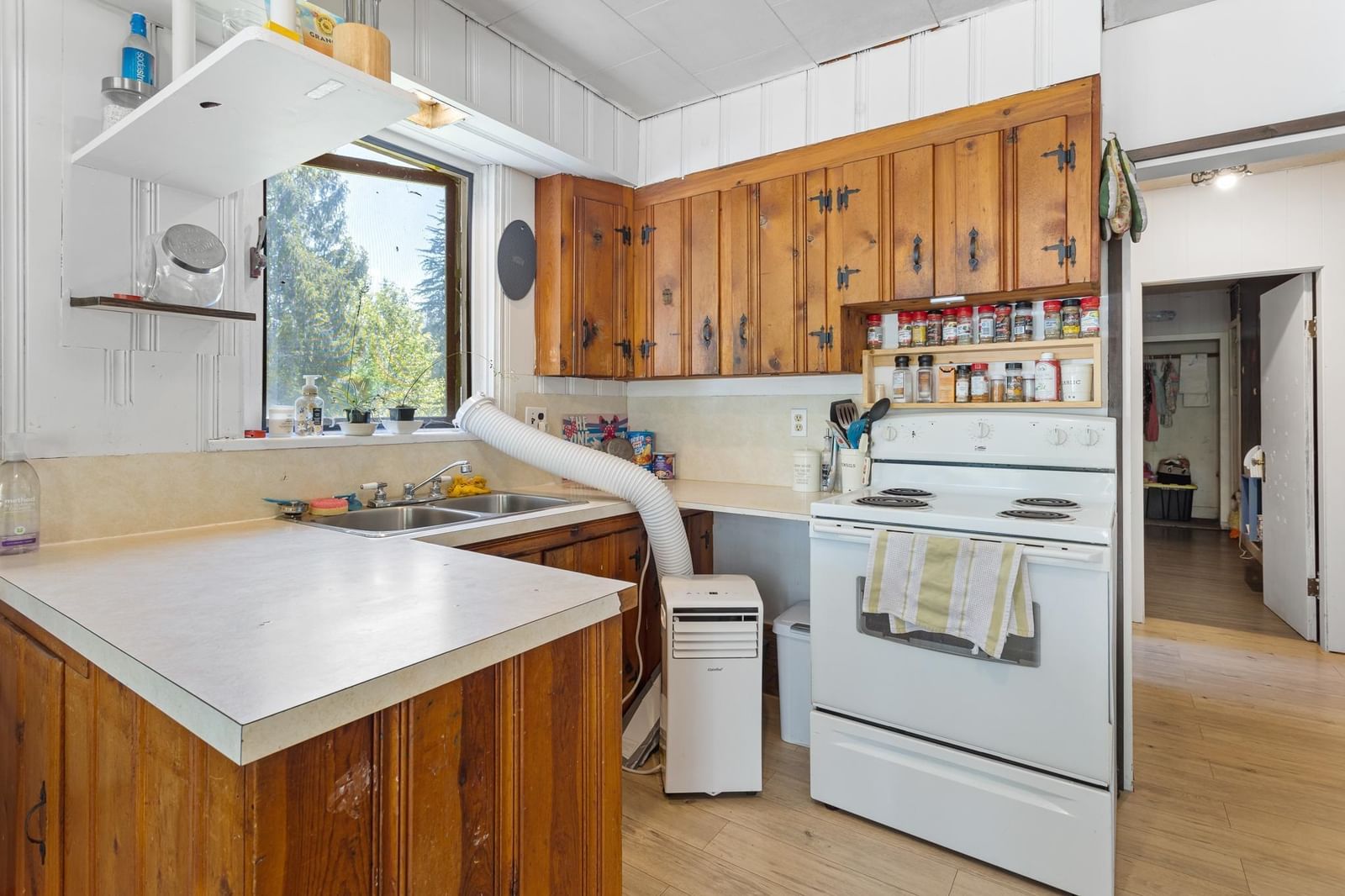 Listing Image 10