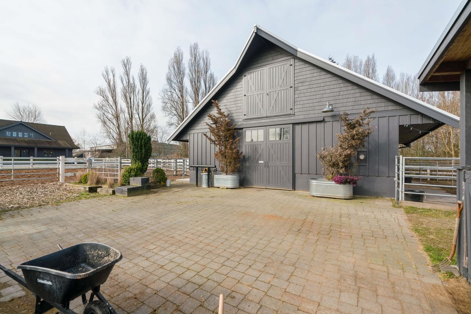 Listing Image 32