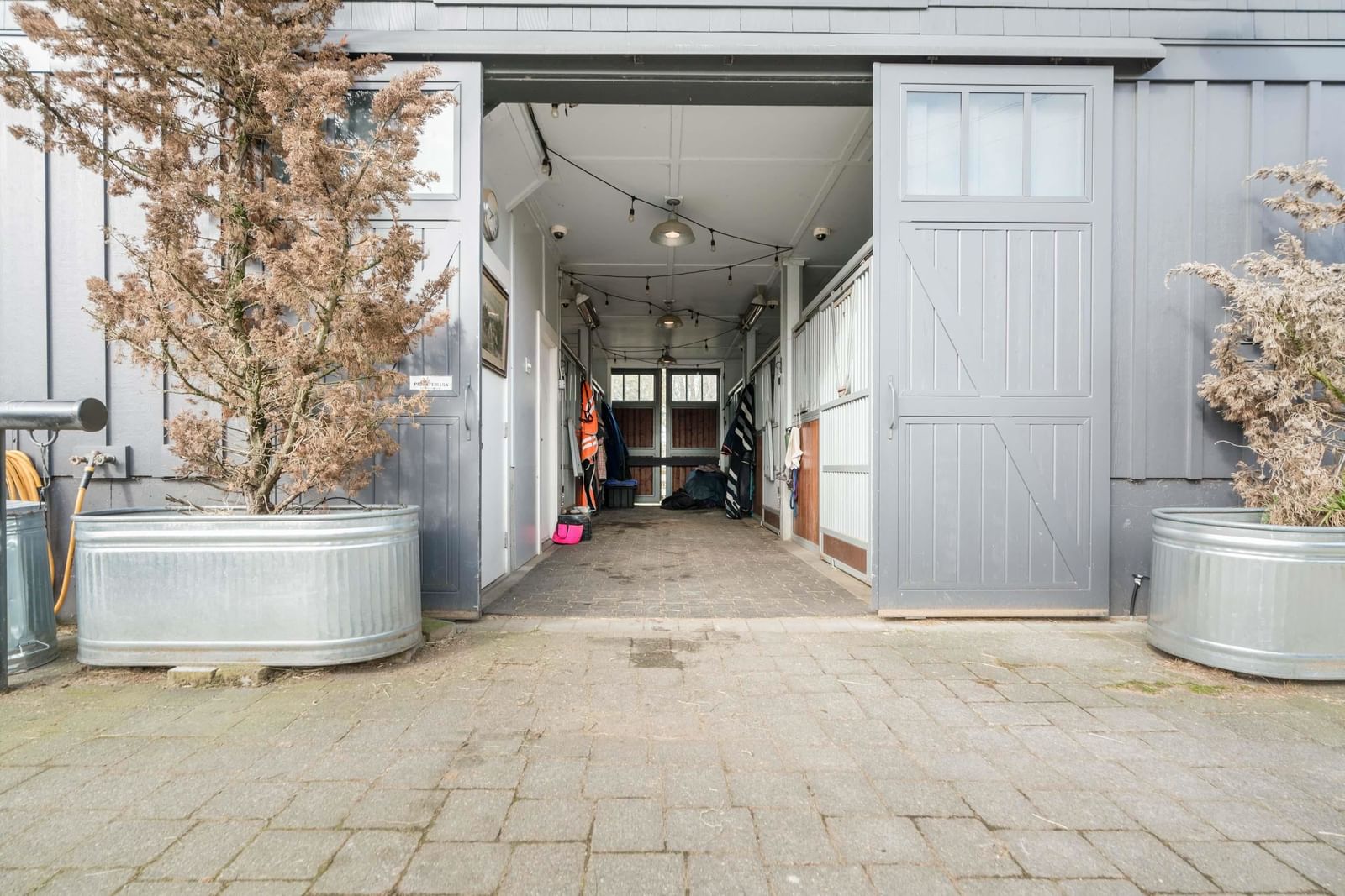 Listing Image 33