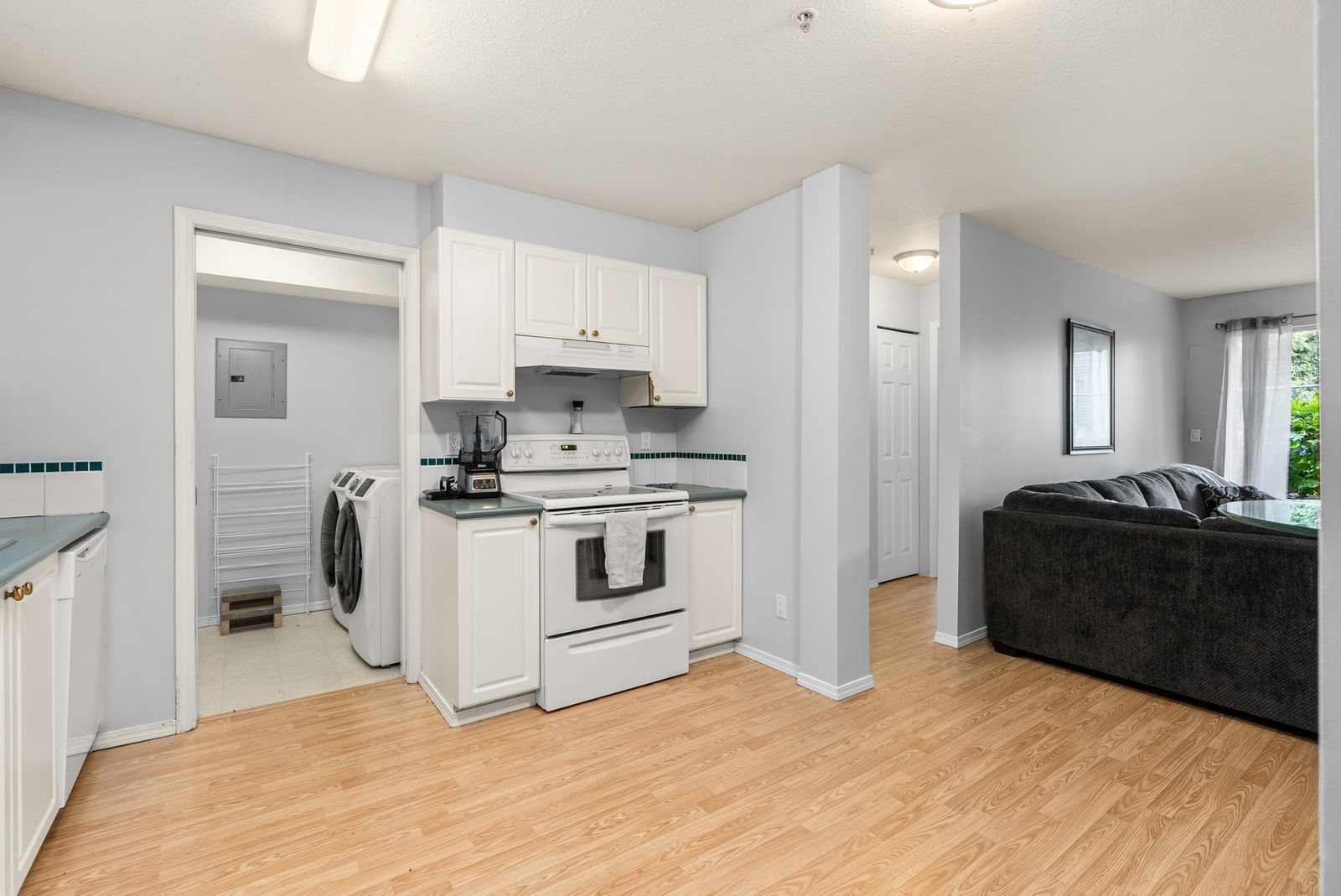 Listing Image 14