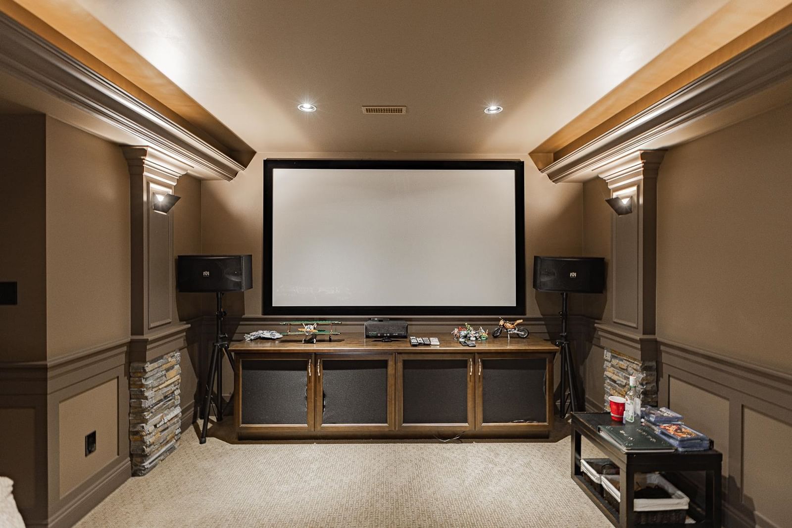 Listing Image 18