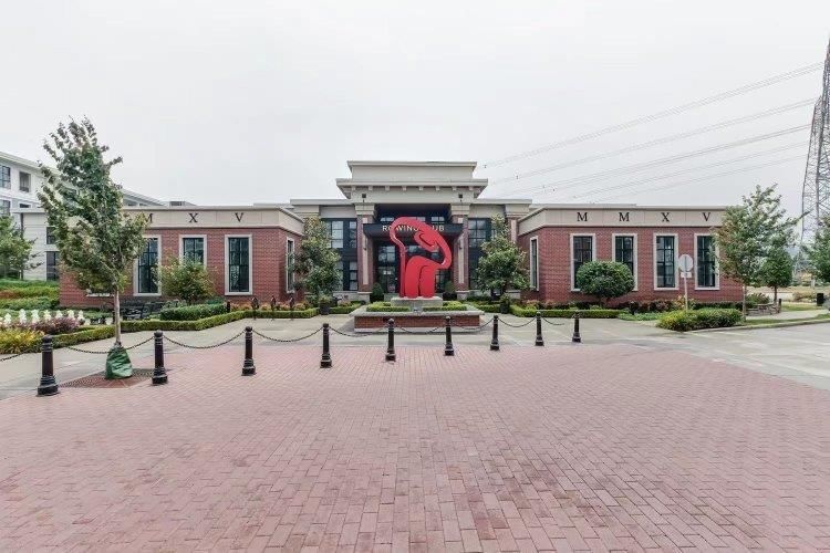 Listing Image 24