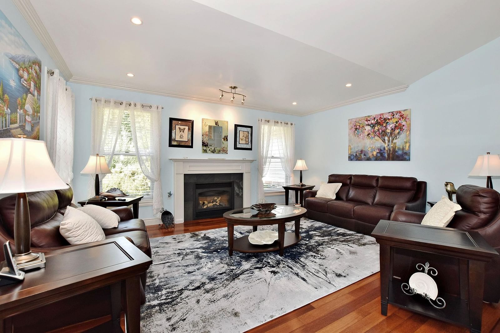 Listing Image 11