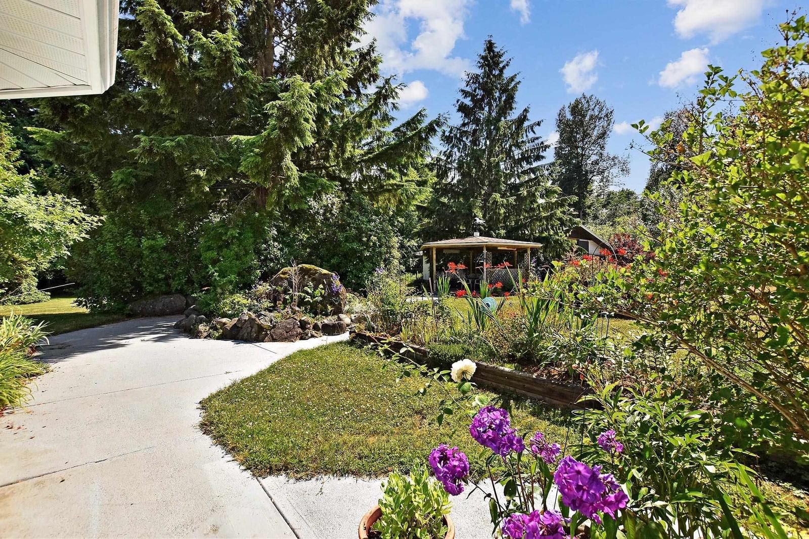 Listing Image 40