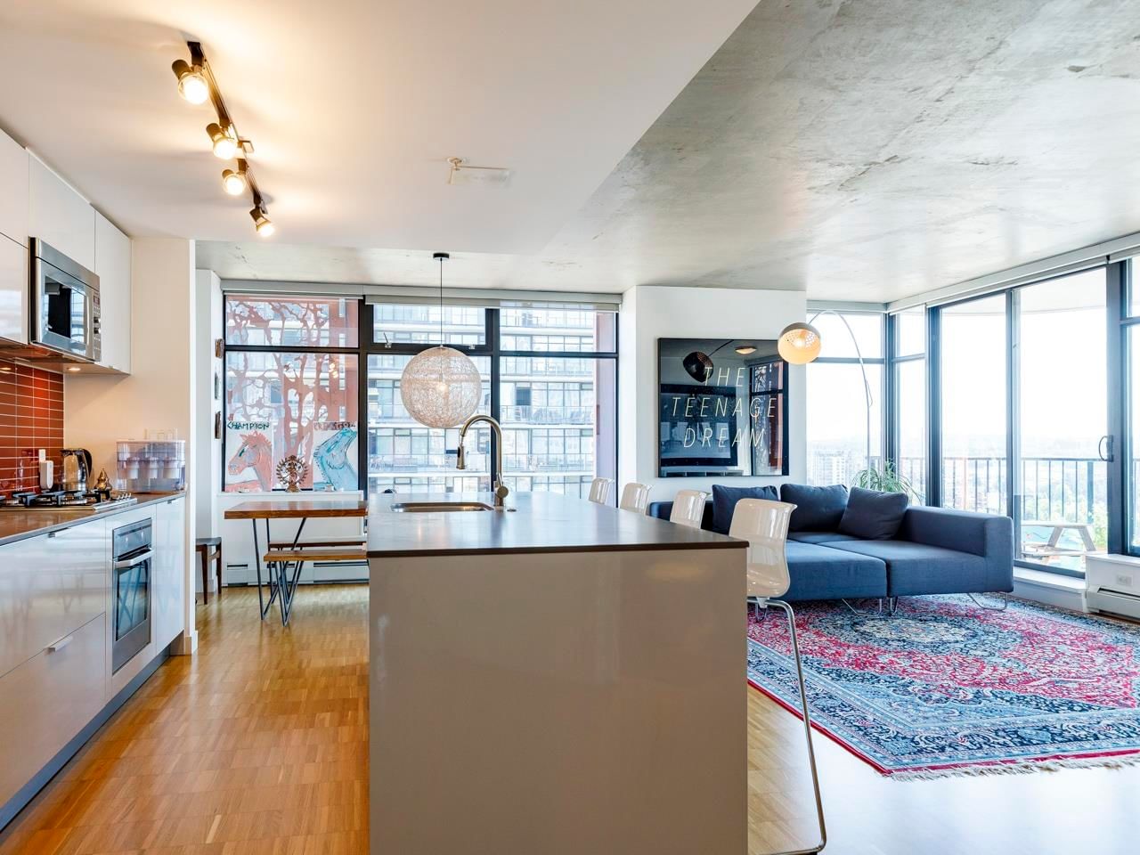 Listing Image 11