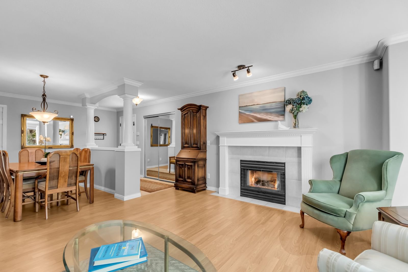 Listing Image 5