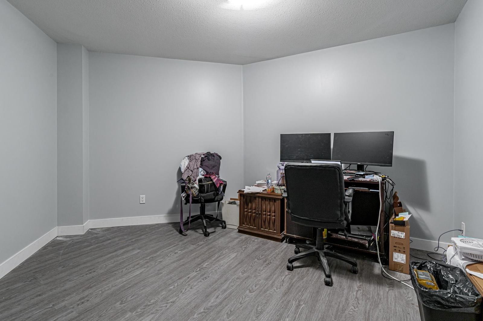 Listing Image 27