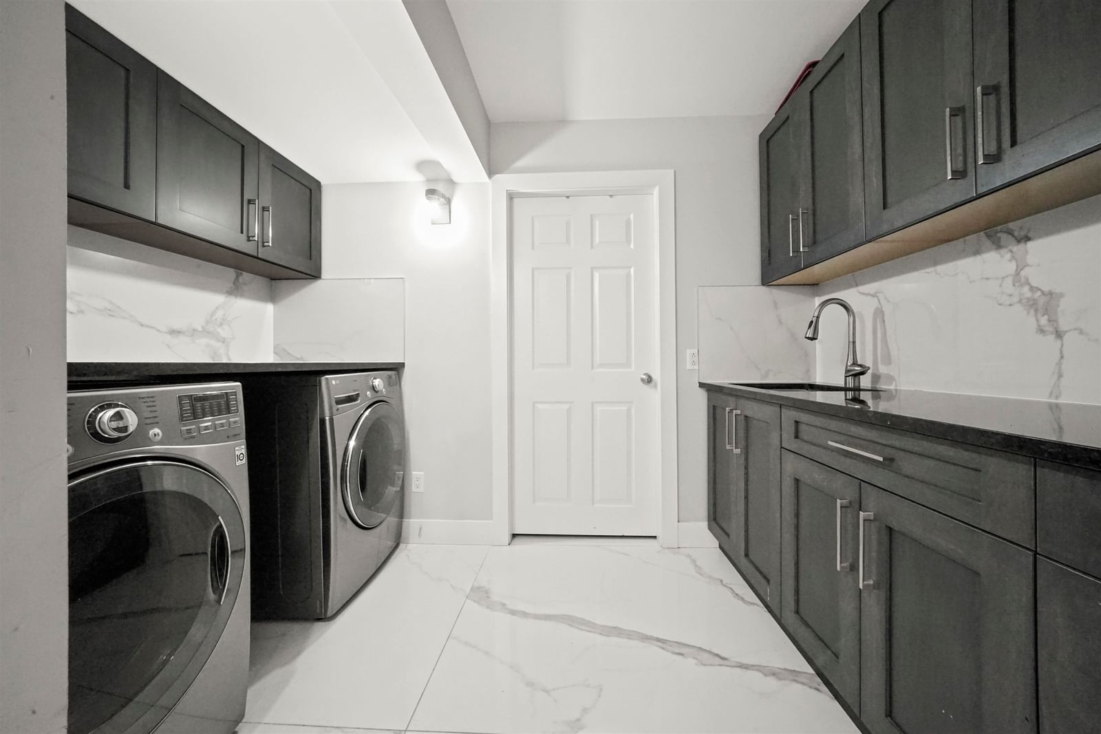 Listing Image 26