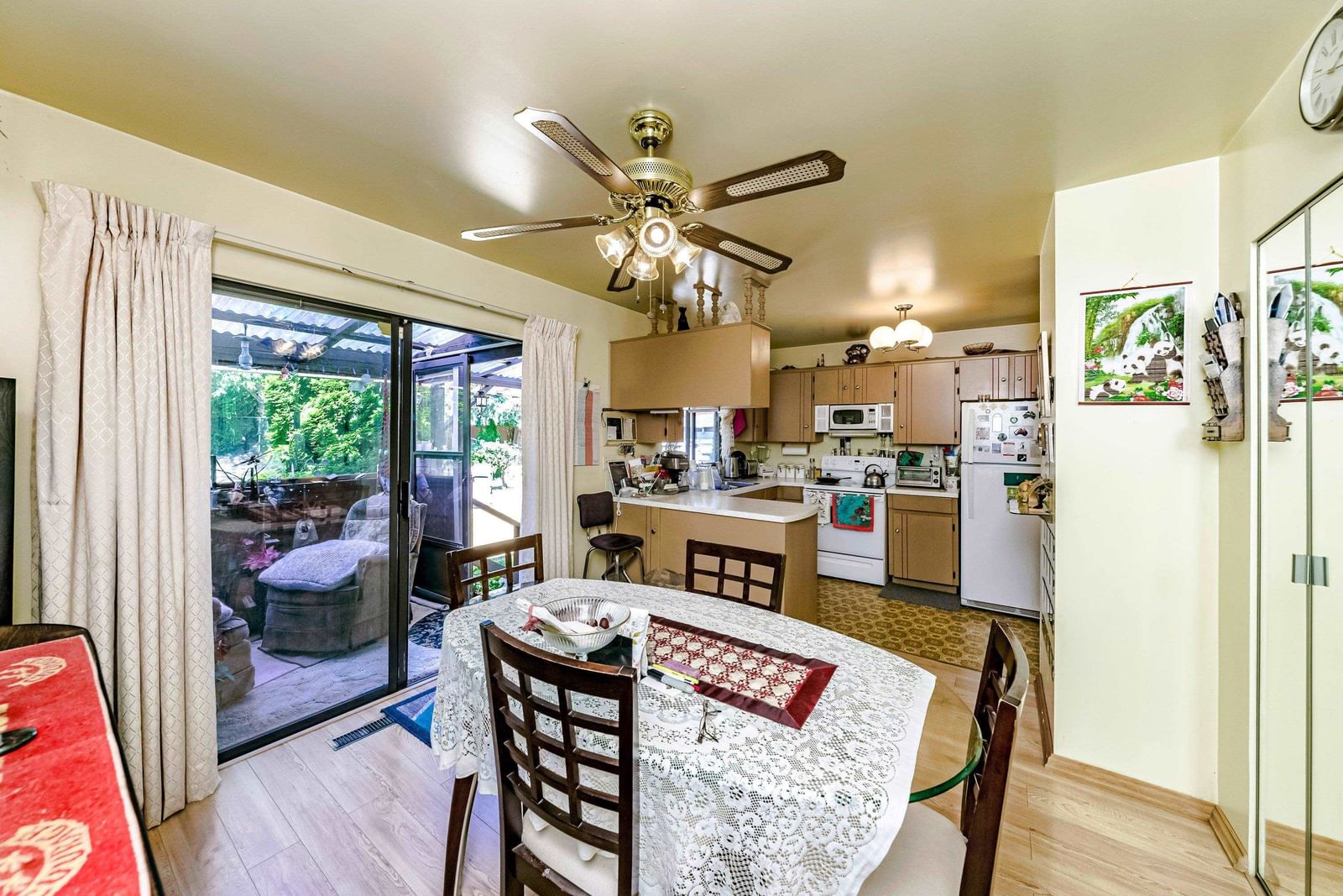 Listing Image 10