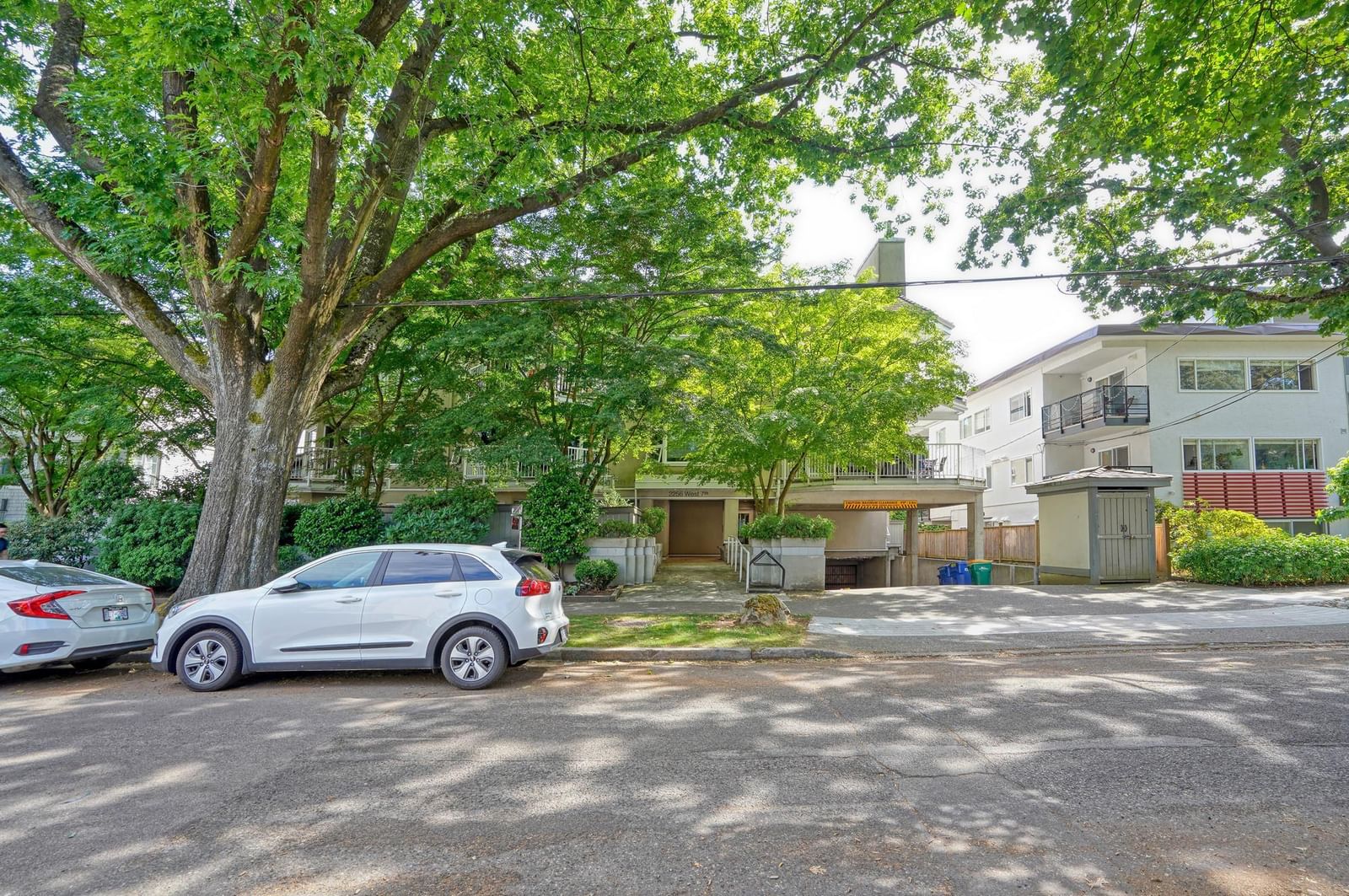 Listing Image 23