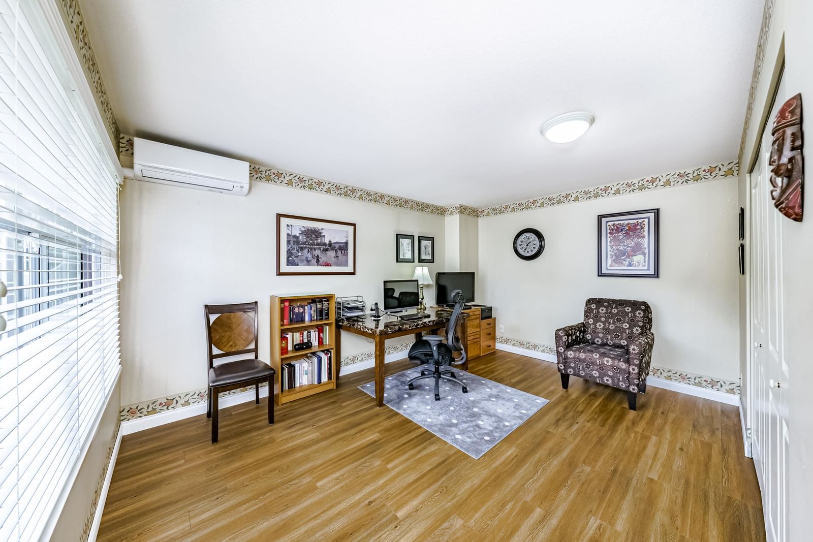 Listing Image 28