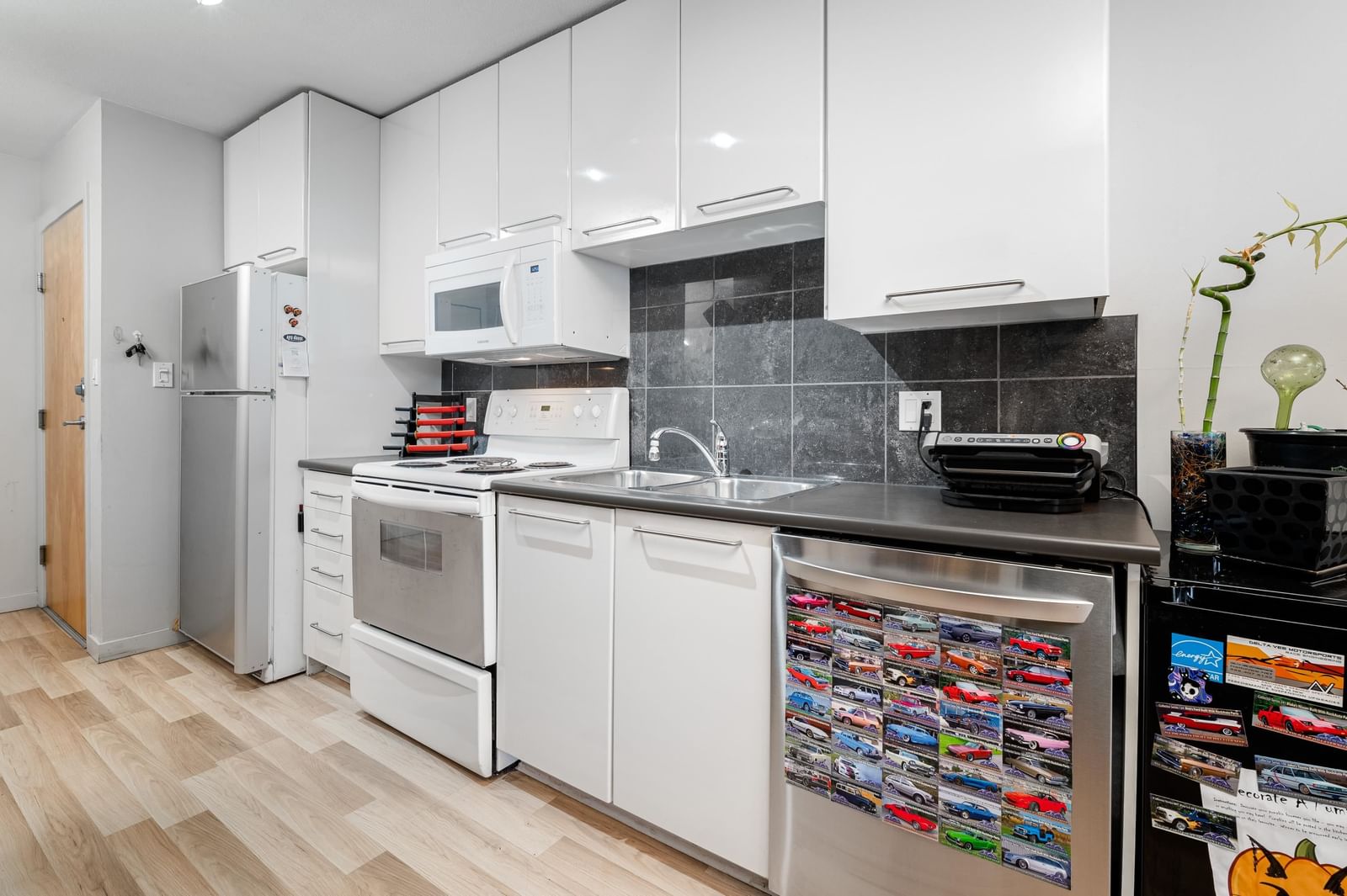 Listing Image 21