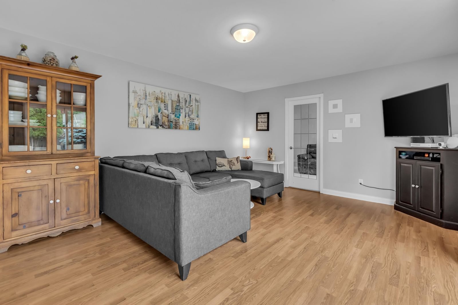 Listing Image 18