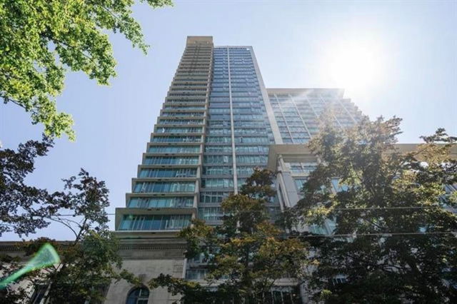 417 - 610 Granville Street