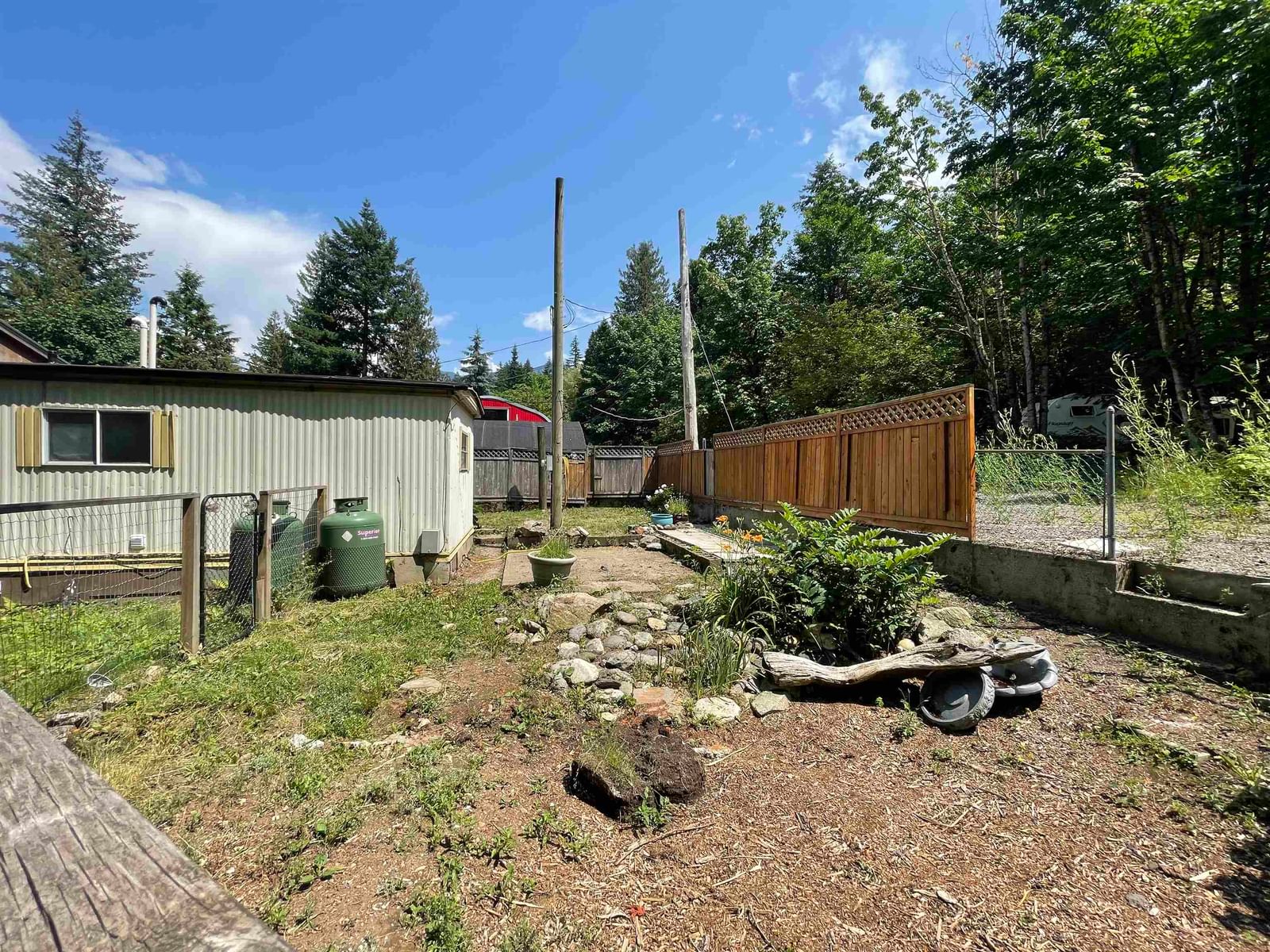 Listing Image 17