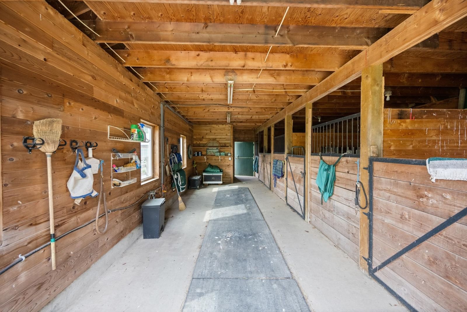 Listing Image 29