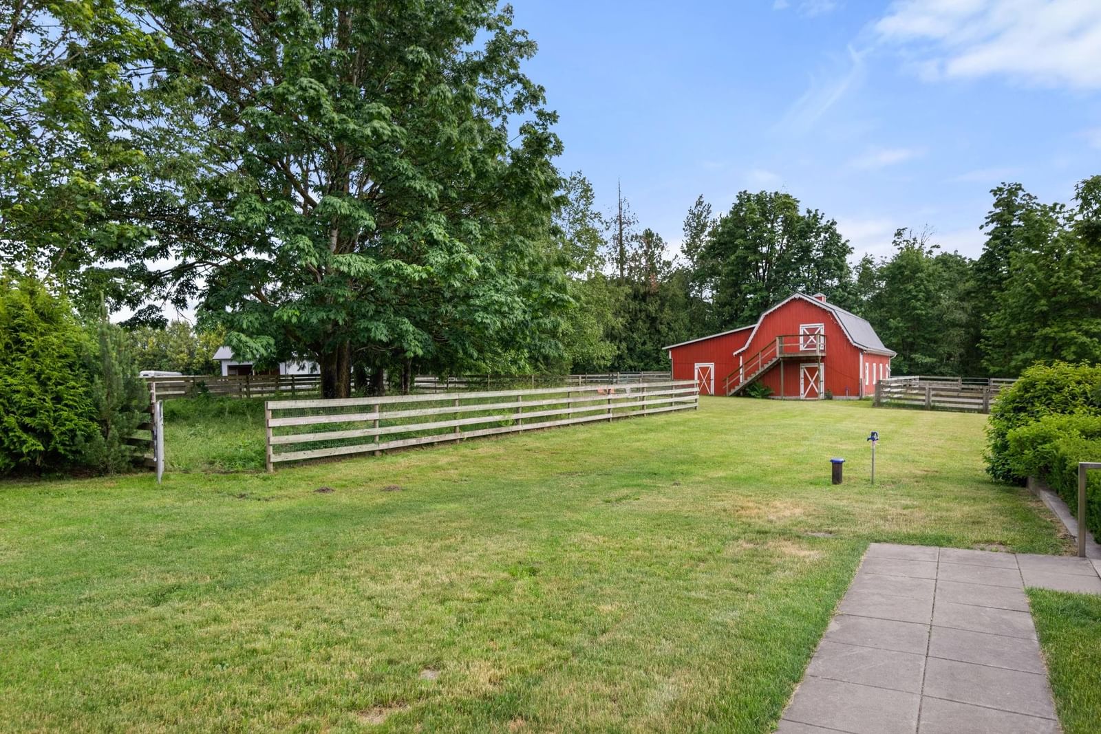 Listing Image 6
