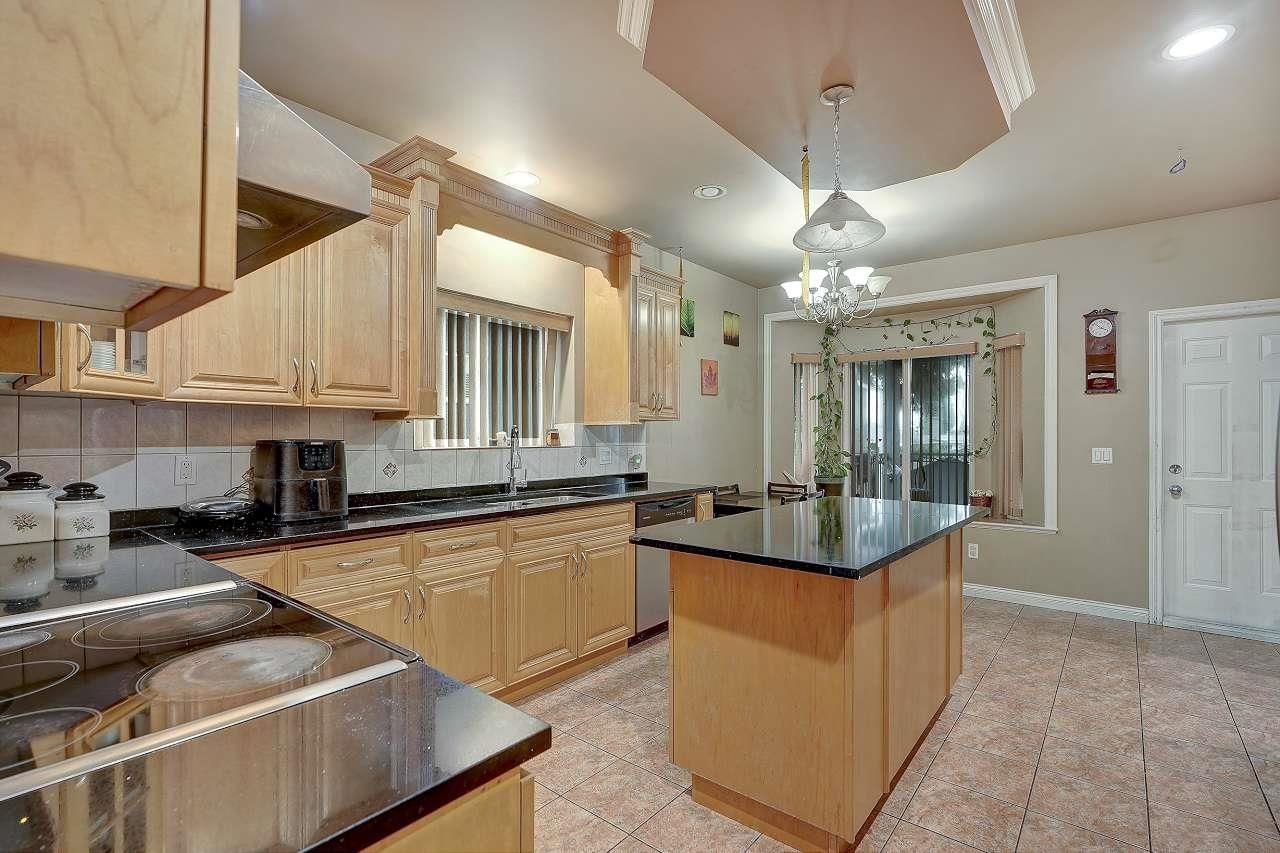Listing Image 13