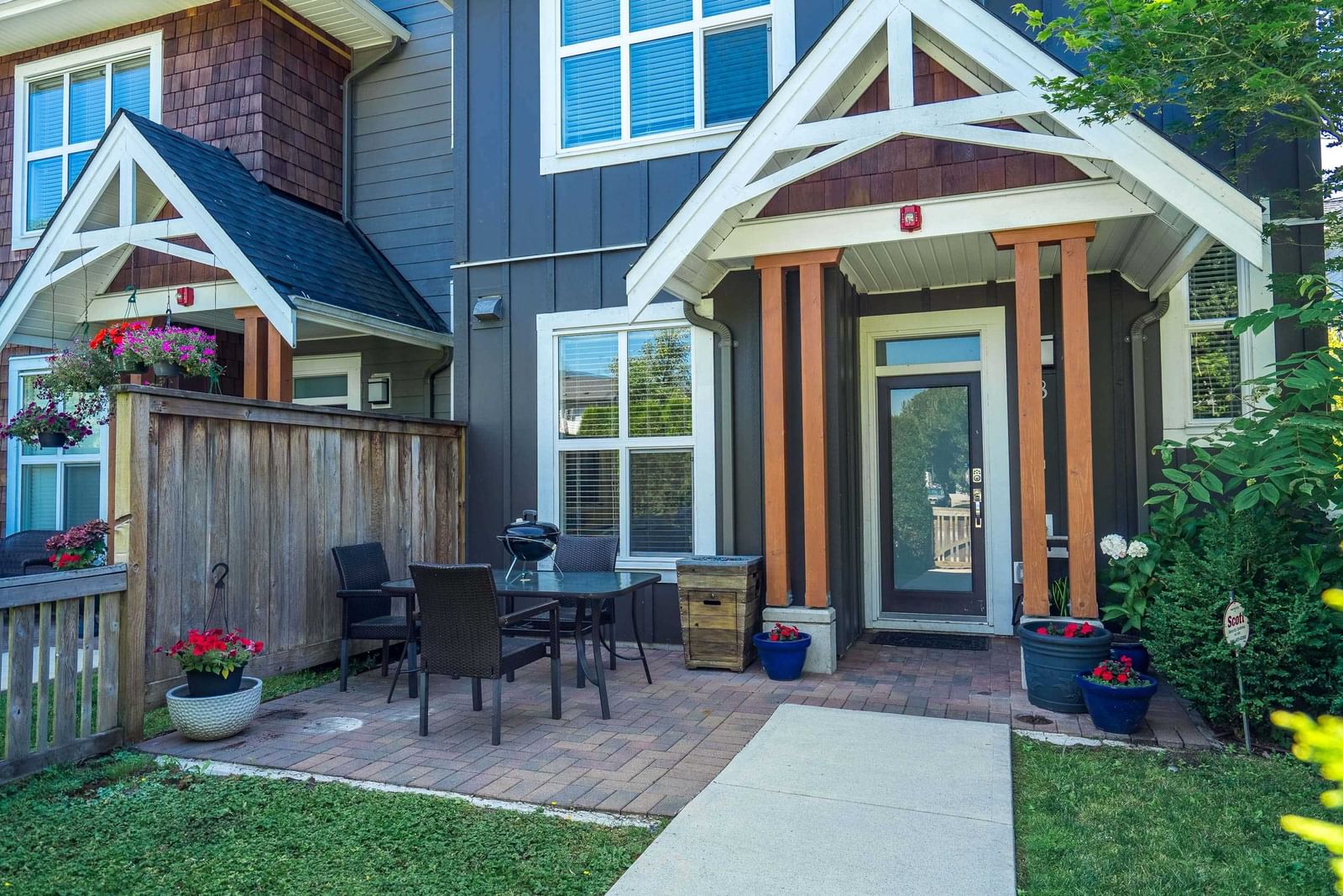Listing Image 5