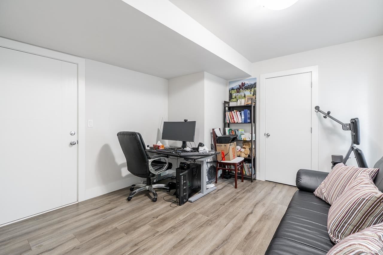 Listing Image 23