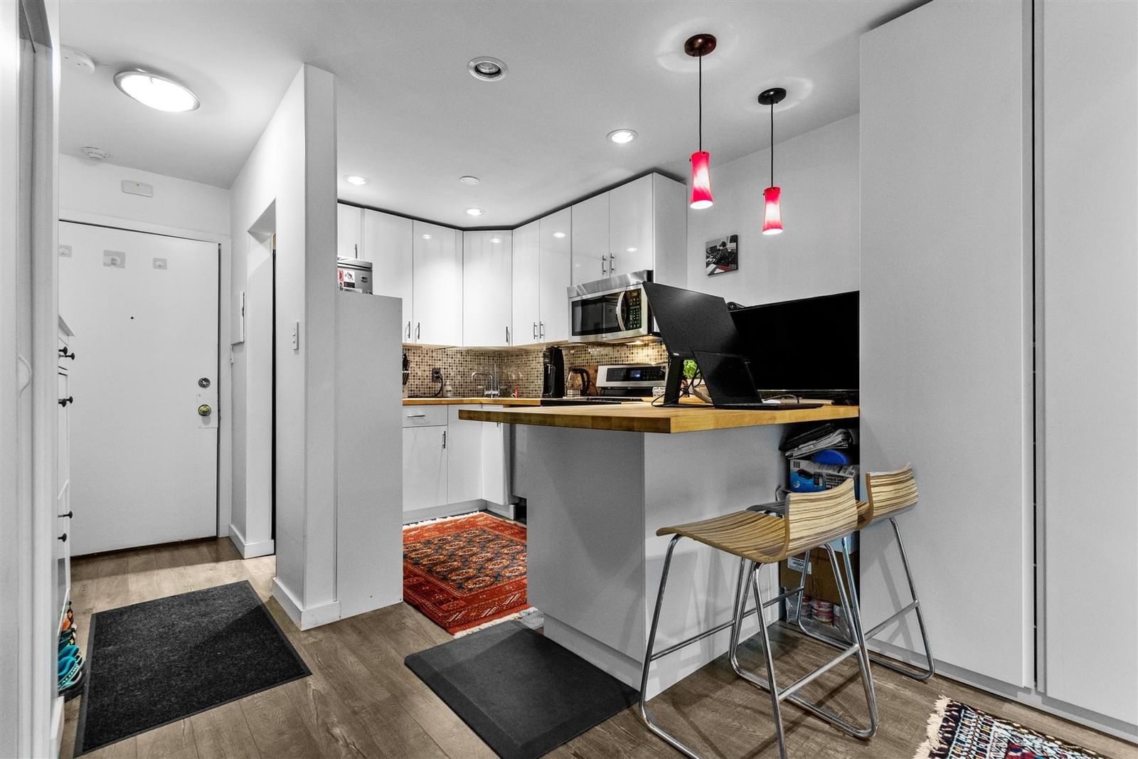 Listing Image 10
