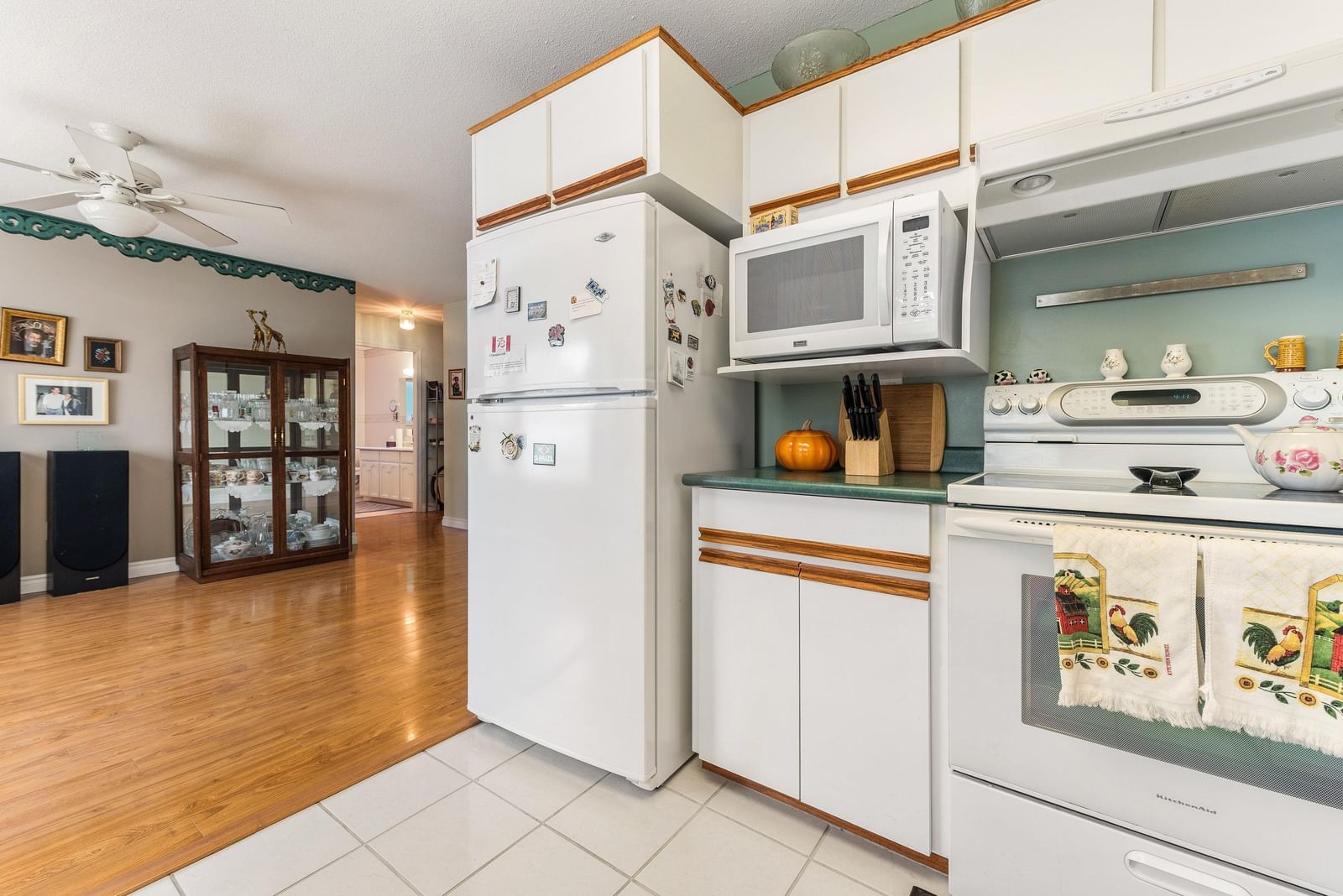 Listing Image 16