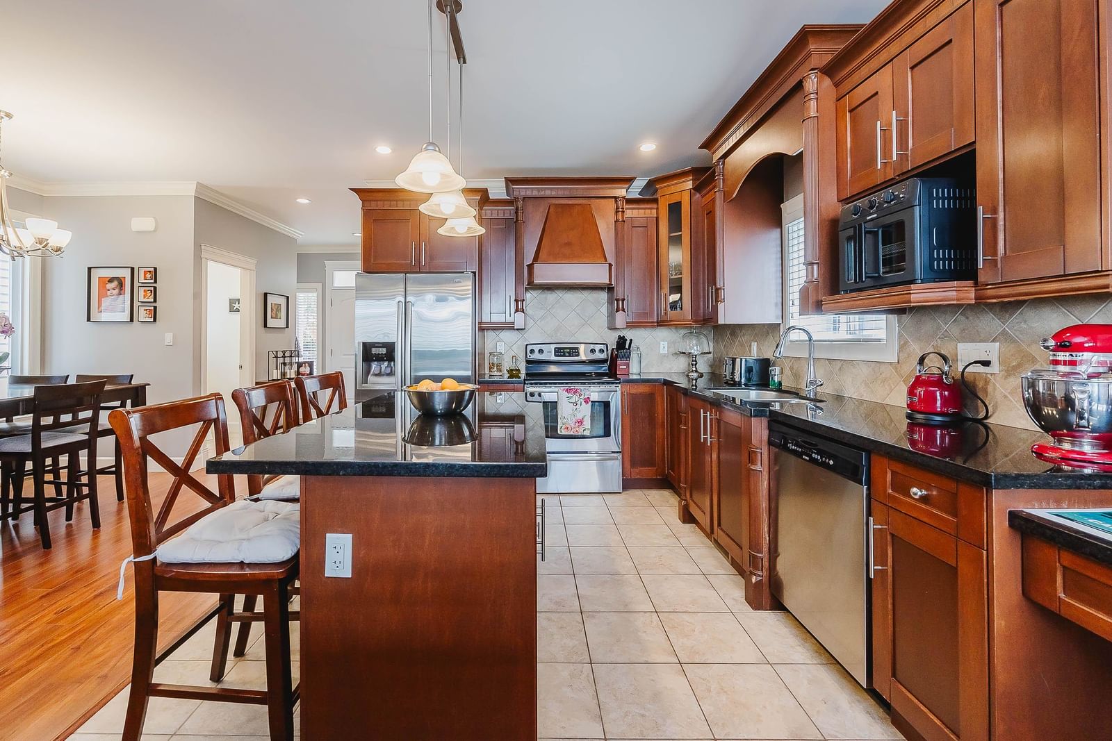 Listing Image 5