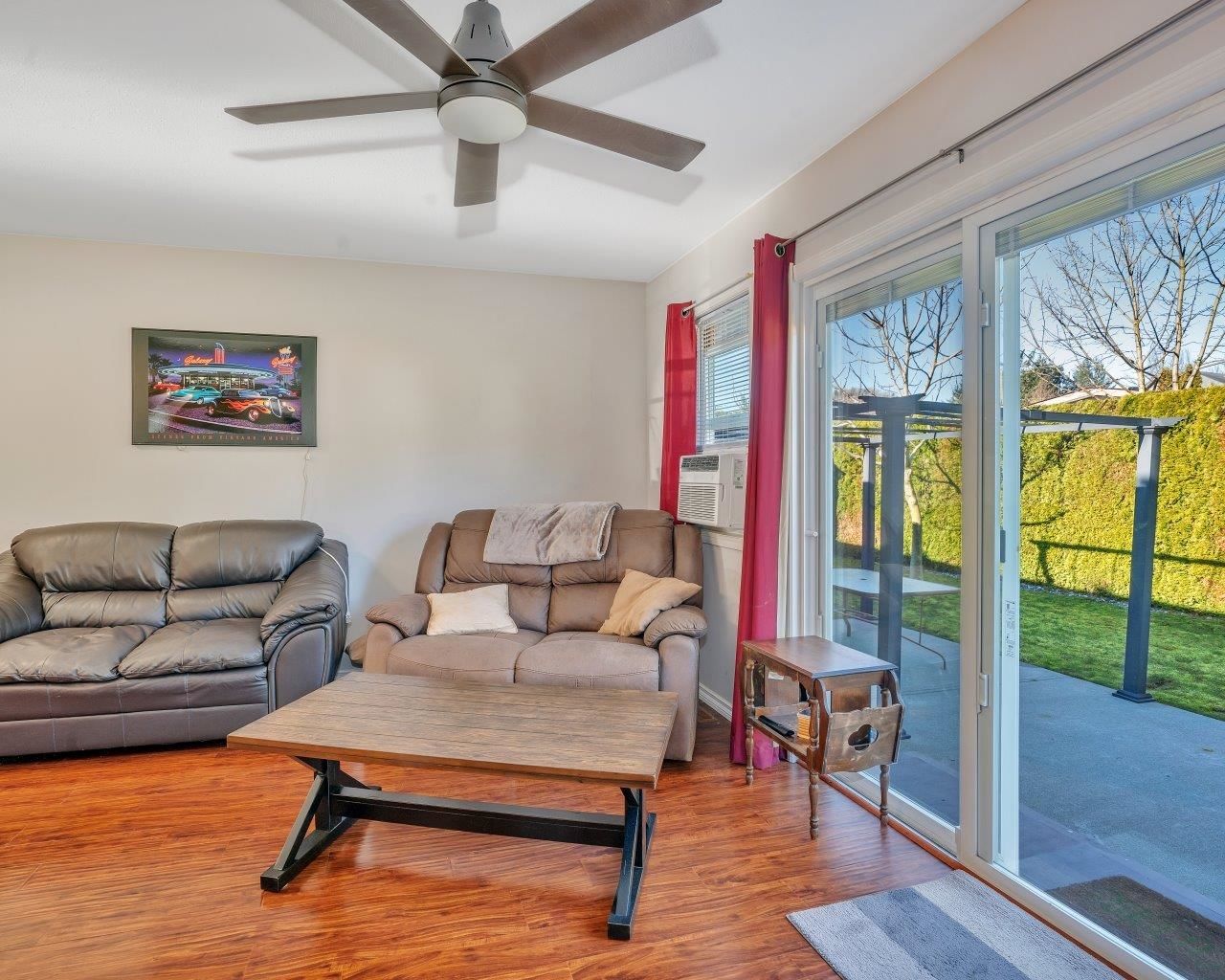 Listing Image 12