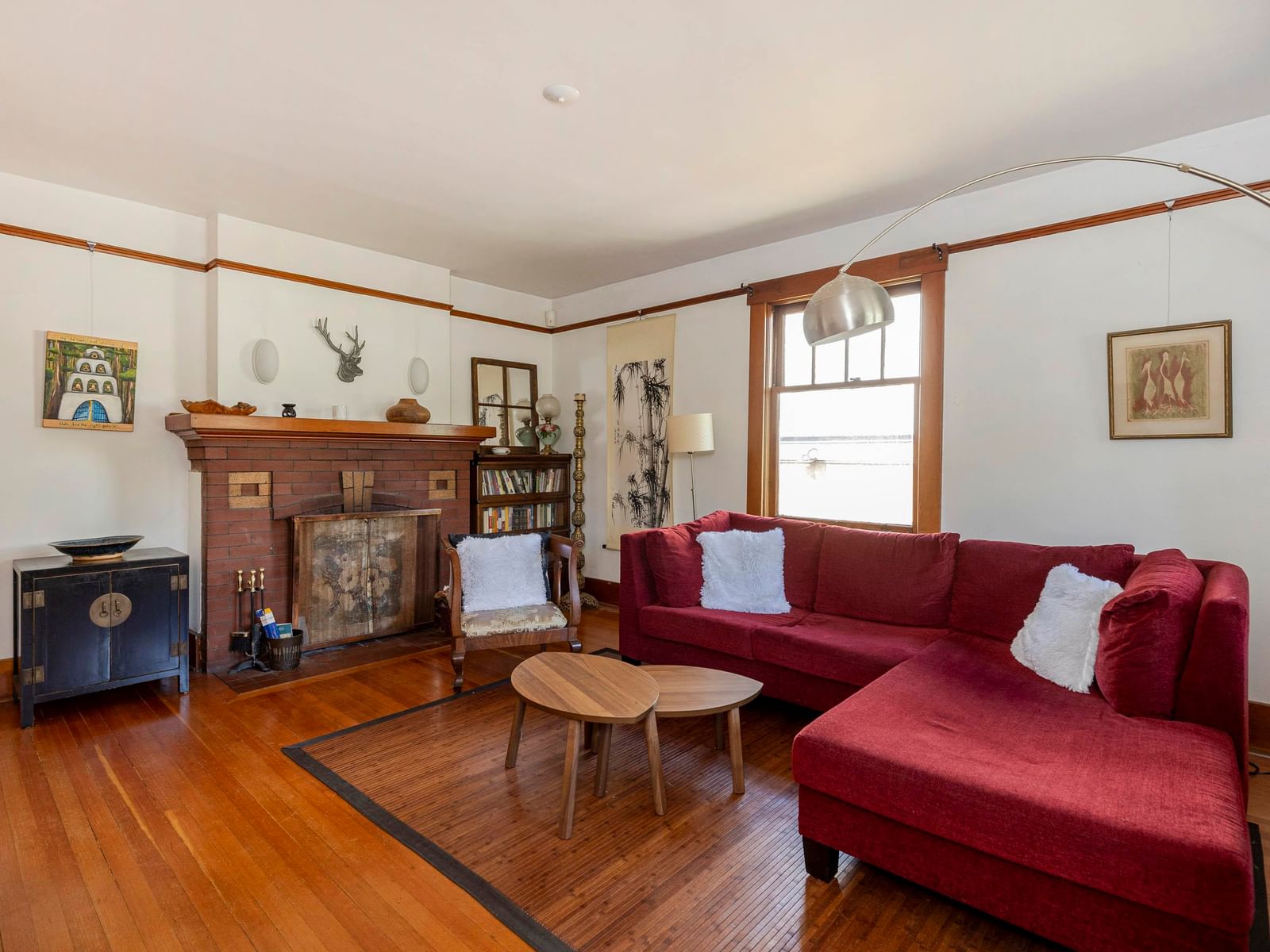 Listing Image 5